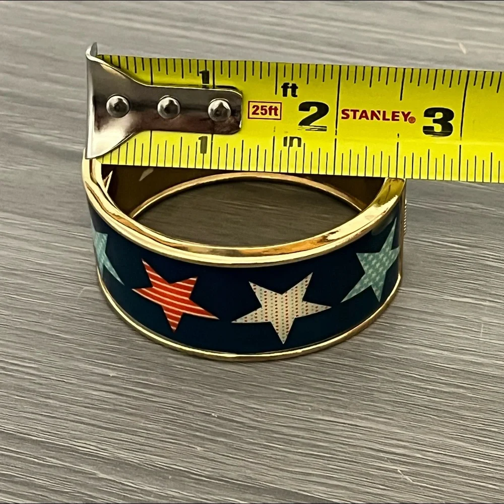 Vintage Silver Hinged Bangle Bracelet with Patriotic Star, American Flag Design - Picture 7 of 7